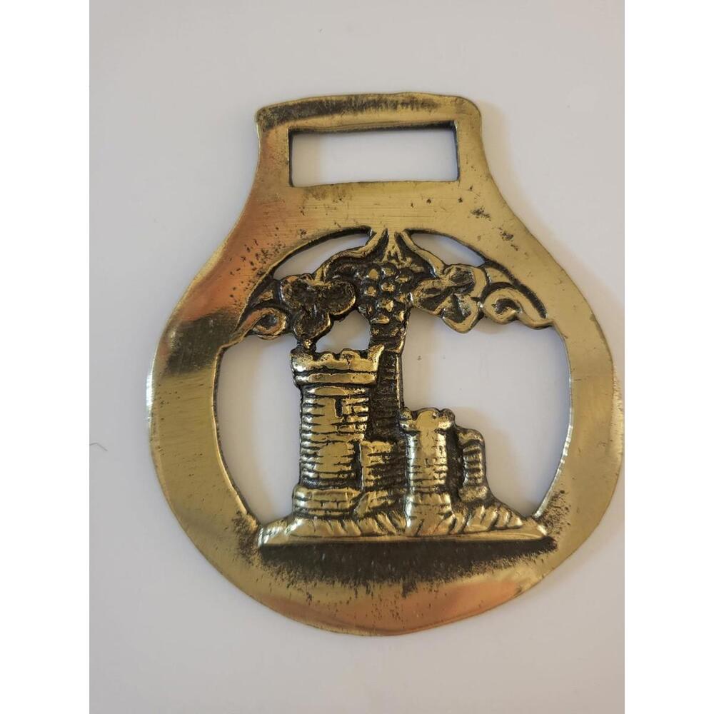 Vintage Horse Harness Medallions in Brass - Picture 3 of 5